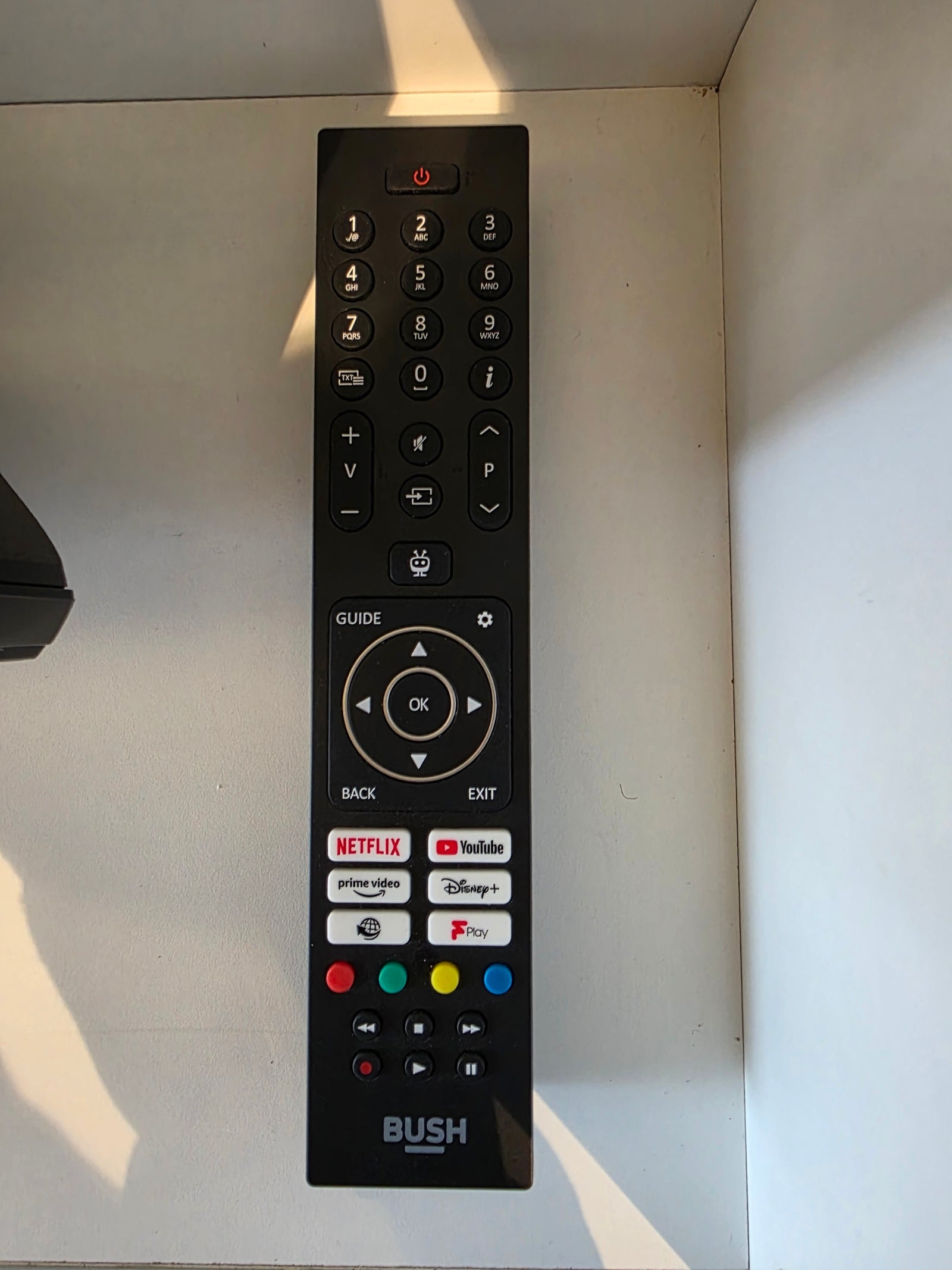 Bush TV Smart - Model 32ht24ca