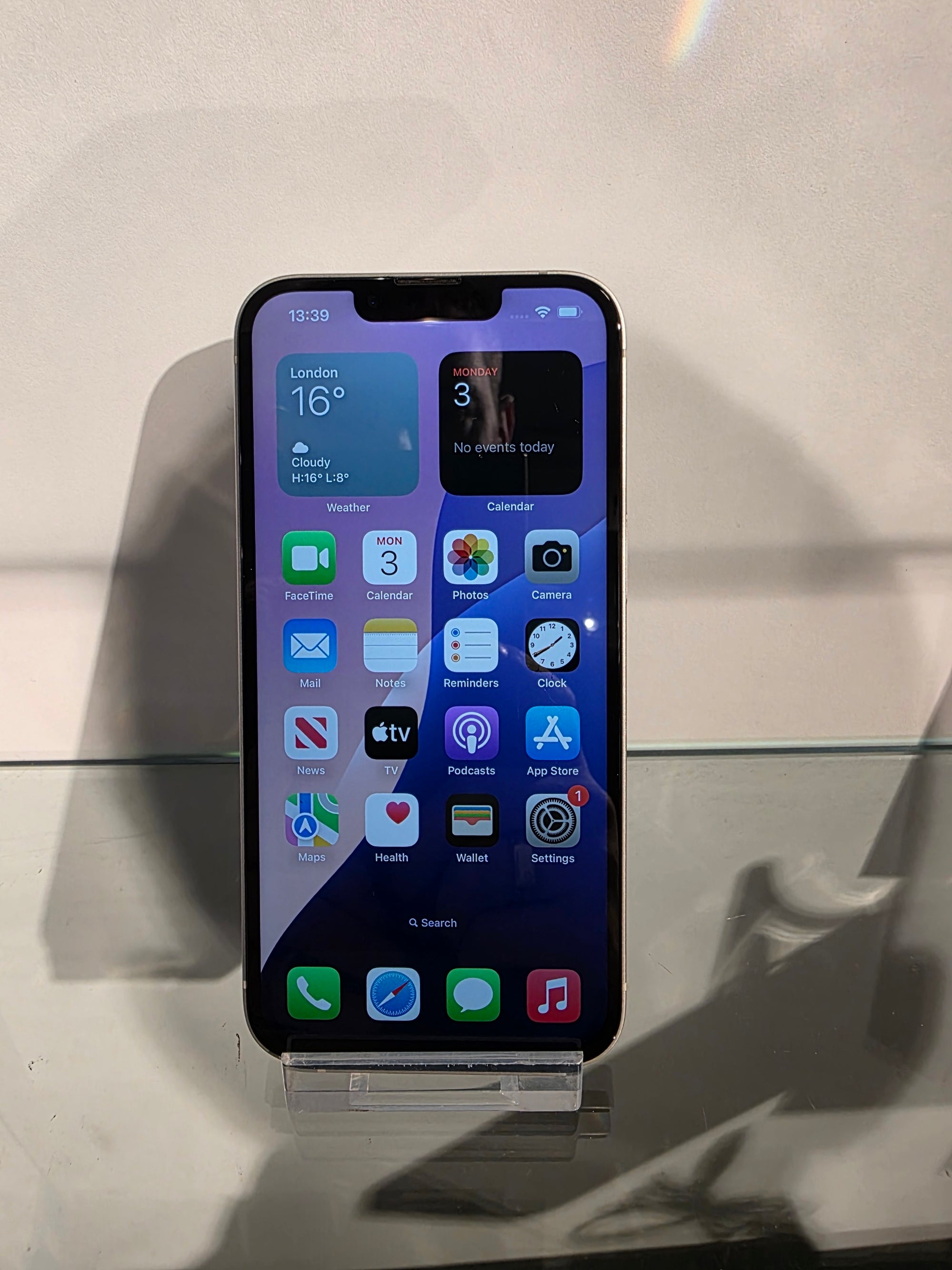 Apple iPhone 13 128gb, colour starlight, unlocked