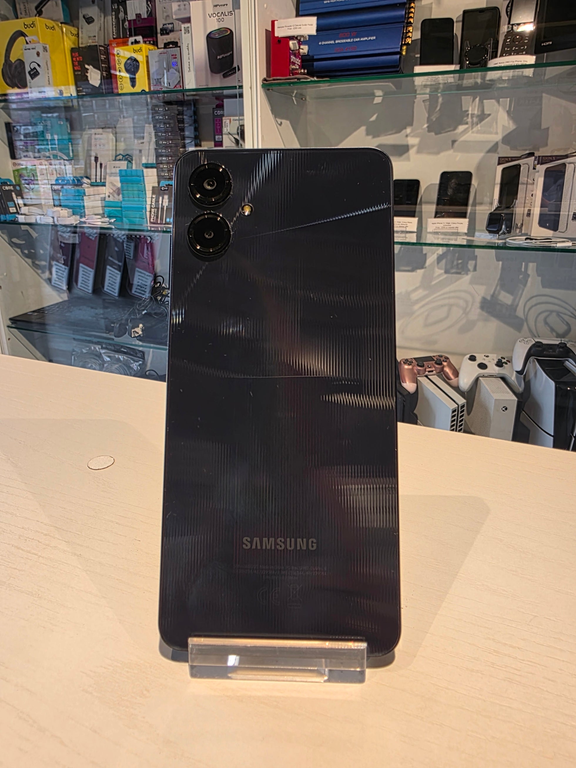 Samsung Galaxy A06 (brand New)